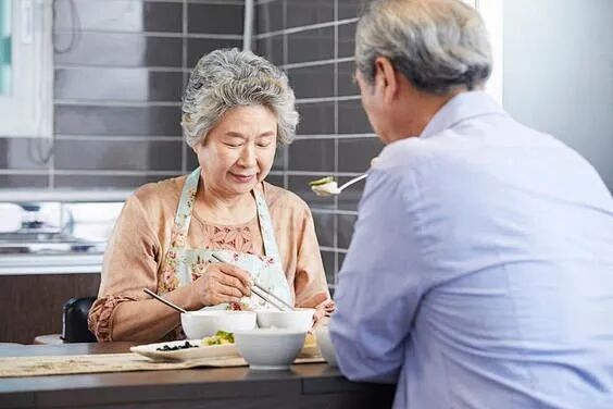 從“易食”到“精準”，銀發(fā)健康食品創(chuàng)新趨勢